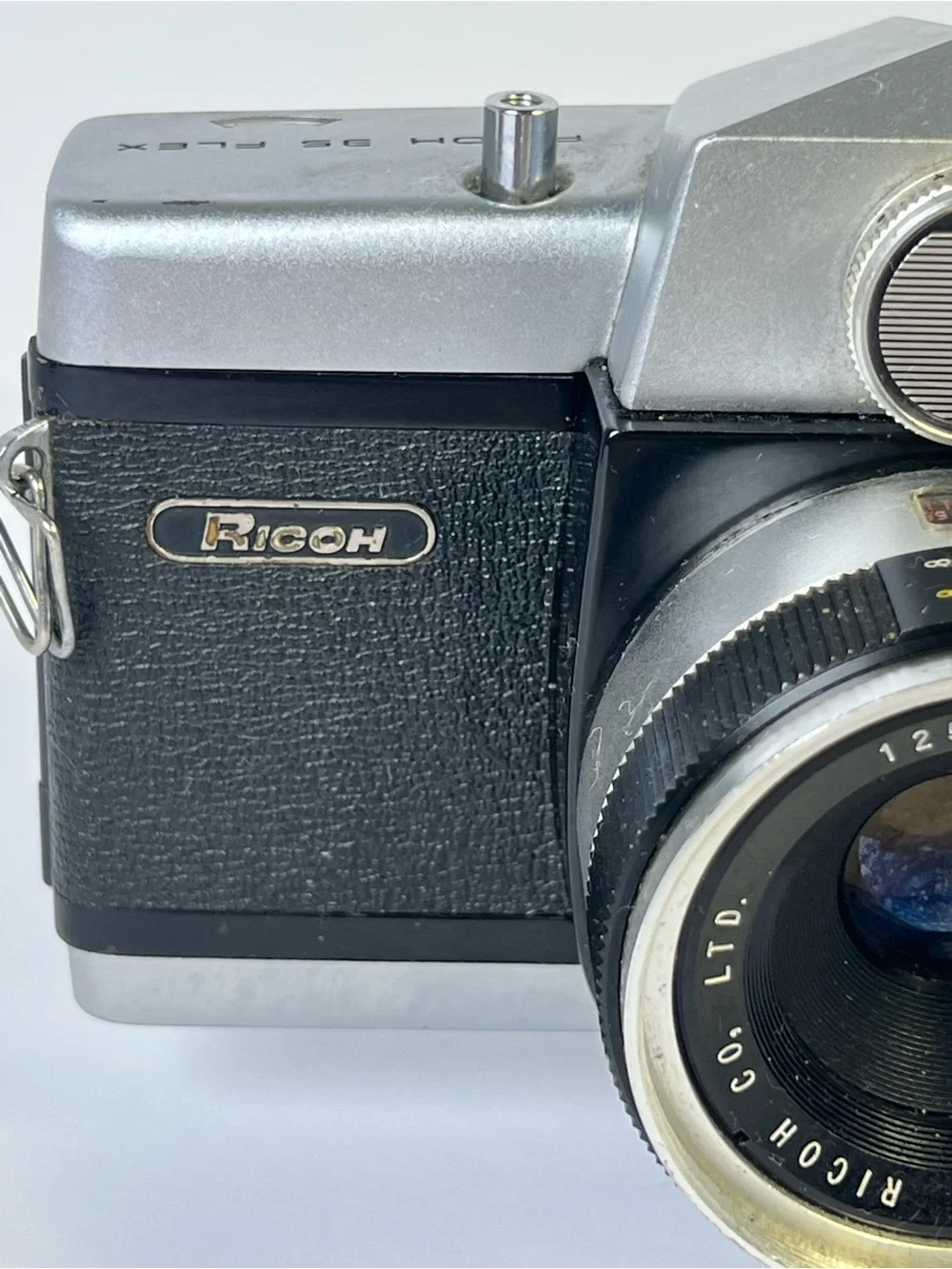 Ricoh 35 Flex 35mm Film Camera F2.8 Len Sunpak Thyristor MG-1 Flash Grip Vintage